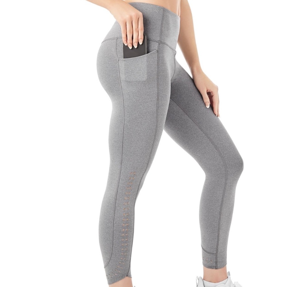 MEMBERS MARK Perforated Cutout Detail Everyday Leggings with Pocket Small